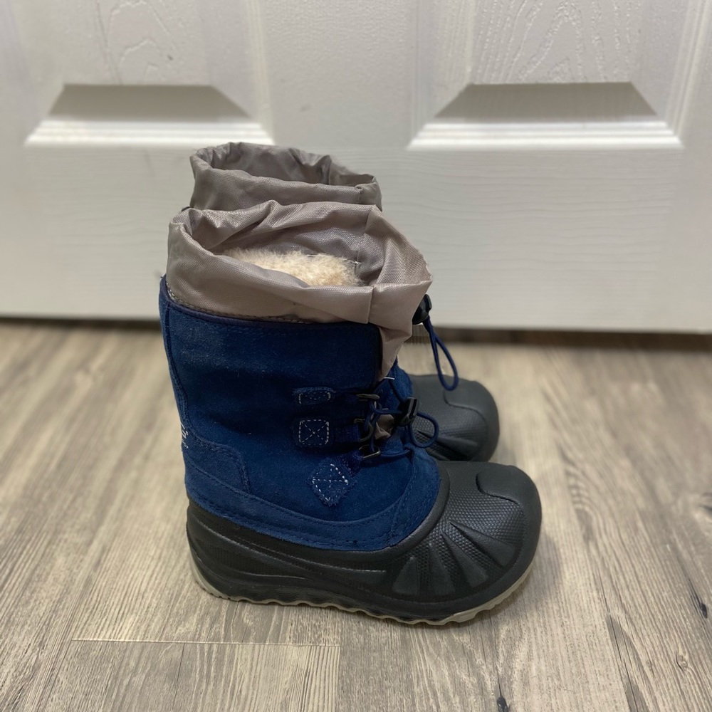 UGG boys snow boots